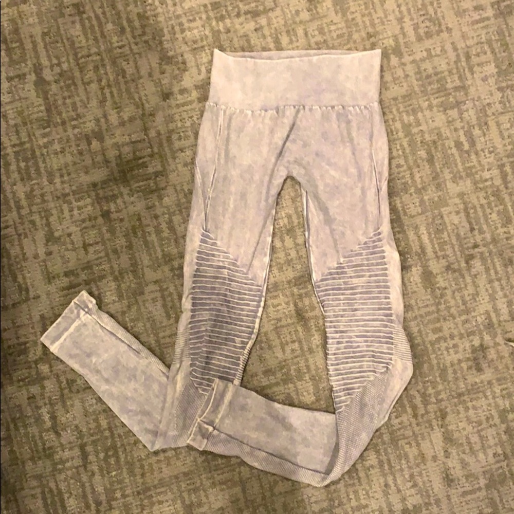 Nikibiki Leggings
